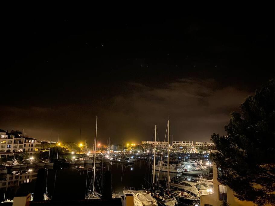 L'Atelier Marin Sur Le Port Des Marines Leilighet Cogolin Eksteriør bilde